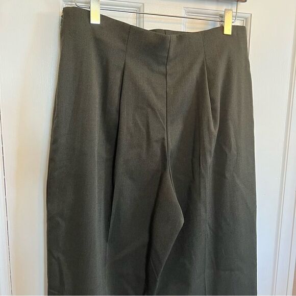Briggs Olive Green pleated dress pants - Picture 6 of 10